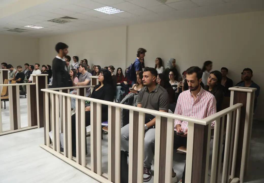 AÜ Hukuk Fakültesi’nde Mahkeme Kuruldu 1